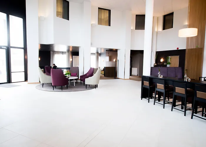 Отель Pommern 4*